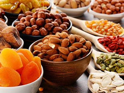 The Properties of consuming nuts and dried fruits